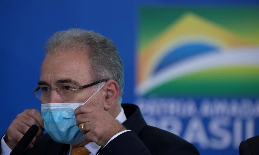 Βραζιλία: Την "πατησε" ο υπουργός Υγείας που συνοδευει τον ανεμβολίαστο Μπολσονάρου - Βρέθηκε θετικός στον κορονοϊό